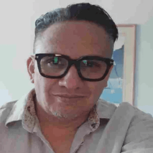 Finessa Buyer - Daniel Harris